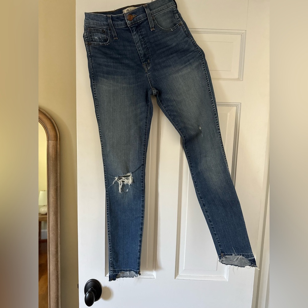 Madewell size 26 skinny jeans Distressed Blue Jeans